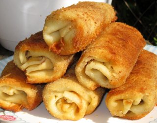 Pyszne tradycyjne KROKIETY z mięsem i ryżem, chrupiące i delikatne w środku