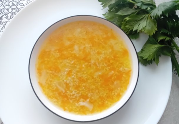 Zupa złocista na rosole