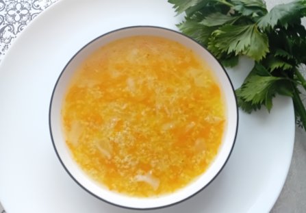 Zupa złocista na rosole