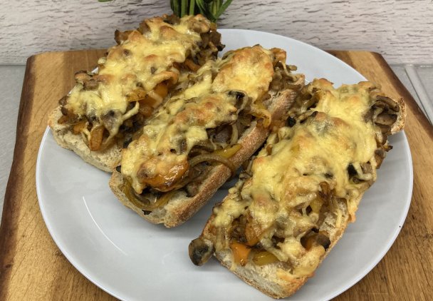 Domowe zapiekanki z pieczarkami i papryką -  idealne na kolacje