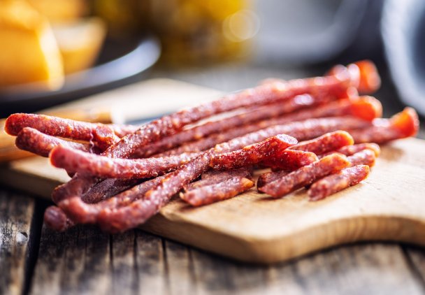 Kabanosy zaczęłam robić w domu. Wychodzą idealnie sprężyste i aromatyczne