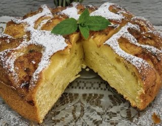 „Ciasto z gruszkami i skyrem – wilgotne, puszyste i bez wysiłku!”