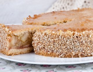Kudłata szarlotka to mój popisowy wypiek. Na jednym kawałku nikt nie poprzestaje