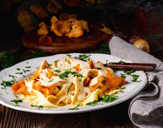 Makaron z kurkami w sosie śmietanowym lepszy niż z restauracji. Każdy poprosi o przepis