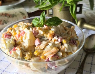Sałatka imprezowa z makaronem orzo