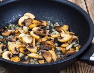 Smażone podgrzybki i kurki jak z restauracji. Poznaj technikę, która zmienia wszystko